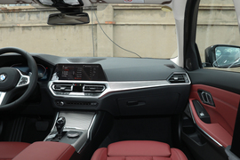 2022款宝马330i