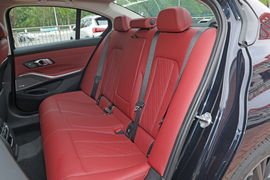 2022款宝马330i