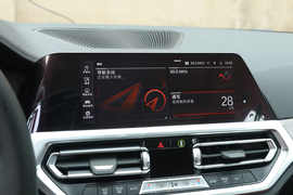 2022款宝马330i