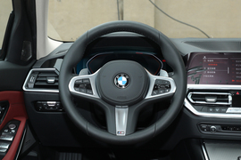 2022款宝马330i