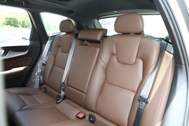 2022款沃尔沃XC60