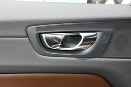 2022款沃尔沃XC60