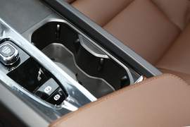 2022款沃尔沃XC60