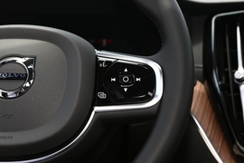 2022款沃尔沃XC60