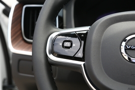 2022款沃尔沃XC60