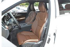 2022款沃尔沃XC60