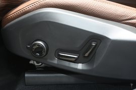 2022款沃尔沃XC60