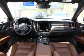 2022款沃尔沃XC60