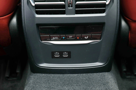 2022款宝马325i