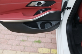 2022款宝马325i