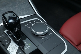 2022款宝马325i