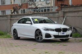 2022款宝马325i