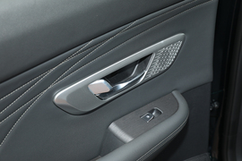 2022款东风风神皓极