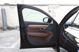 2023款沃尔沃S90新能源