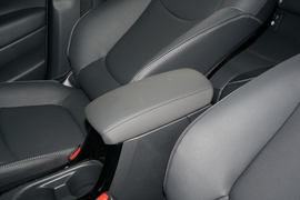 2022款丰田卡罗拉锐放