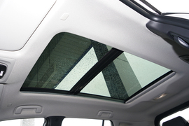 2022款丰田卡罗拉锐放