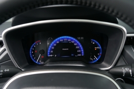 2022款丰田卡罗拉锐放