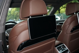 2022款宝马740Li