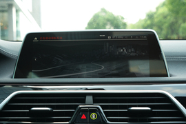 2022款宝马740Li
