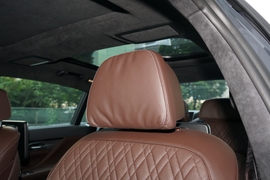 2022款宝马740Li