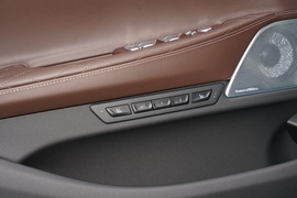 2022款宝马740Li