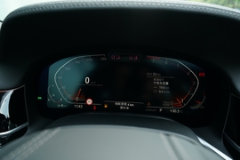 2022款宝马740Li