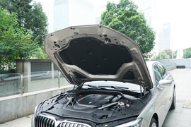 2022款宝马740Li