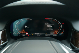 2022款宝马740Li