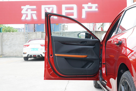 2022款长安UNI-V