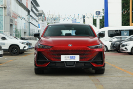   2022款长安UNI-V 1.5T 运动版