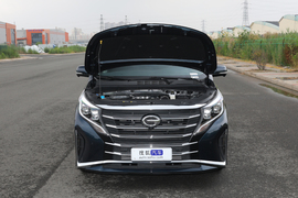 2023款广汽传祺M8