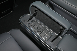 2023款广汽传祺M8