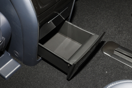 2023款广汽传祺M8