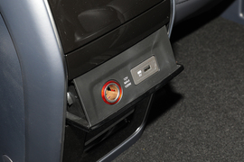 2023款广汽传祺M8