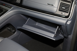 2023款广汽传祺M8