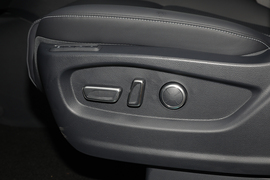 2023款广汽传祺M8