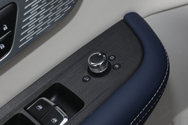 2022款东风风神皓极