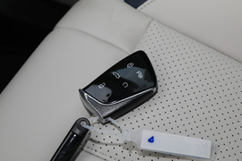 2022款东风风神皓极