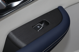 2022款东风风神皓极