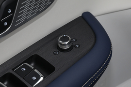 2022款东风风神皓极