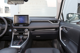 2022款丰田RAV4荣放双擎E+
