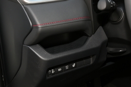 2022款丰田RAV4荣放双擎E+