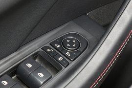 2022款比亚迪驱逐舰05