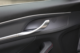 2022款比亚迪驱逐舰05