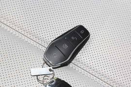 2022款比亚迪驱逐舰05