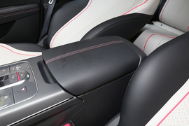 2022款比亚迪驱逐舰05