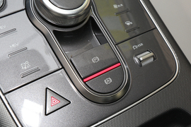 2022款比亚迪驱逐舰05