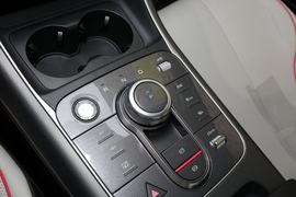 2022款比亚迪驱逐舰05