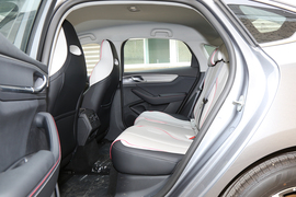 2022款比亚迪驱逐舰05