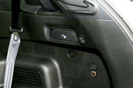 2023款三菱欧蓝德1.5T四驱尊耀版7座